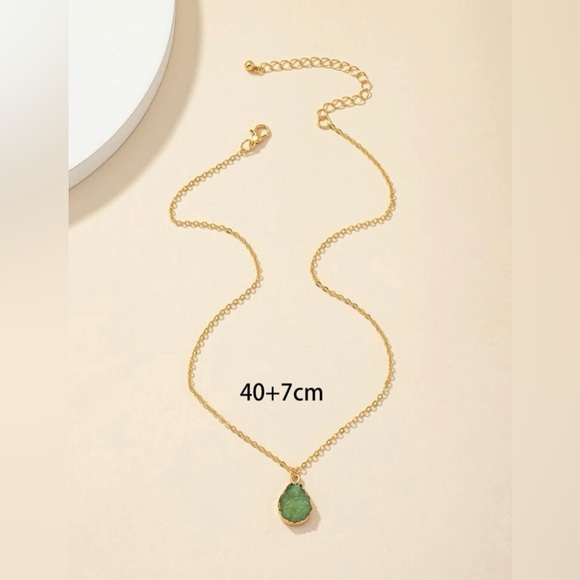 Geometric Pendant Necklace - Picture 4 of 5